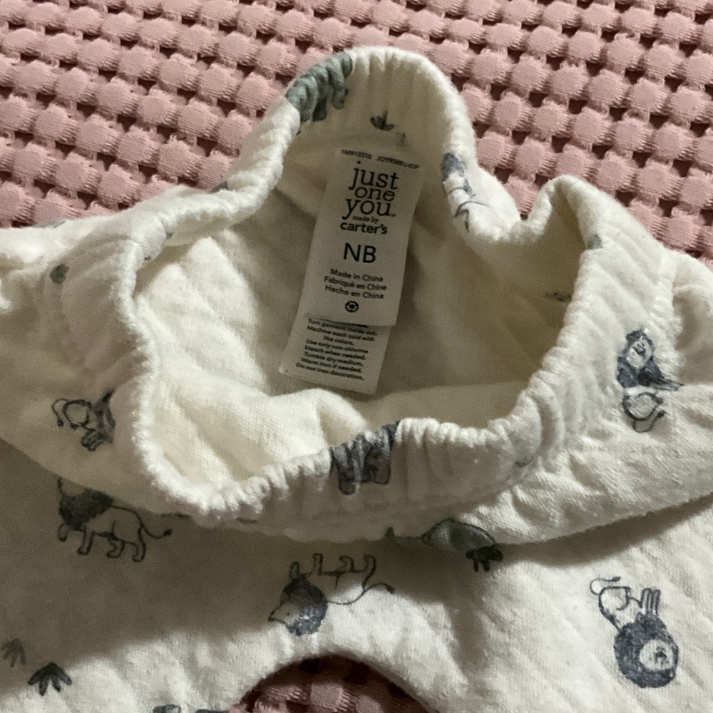 Clearance Newborn 3 piece Classic Gray baby: onesie,pants and Jacket - Picture 5 of 6
